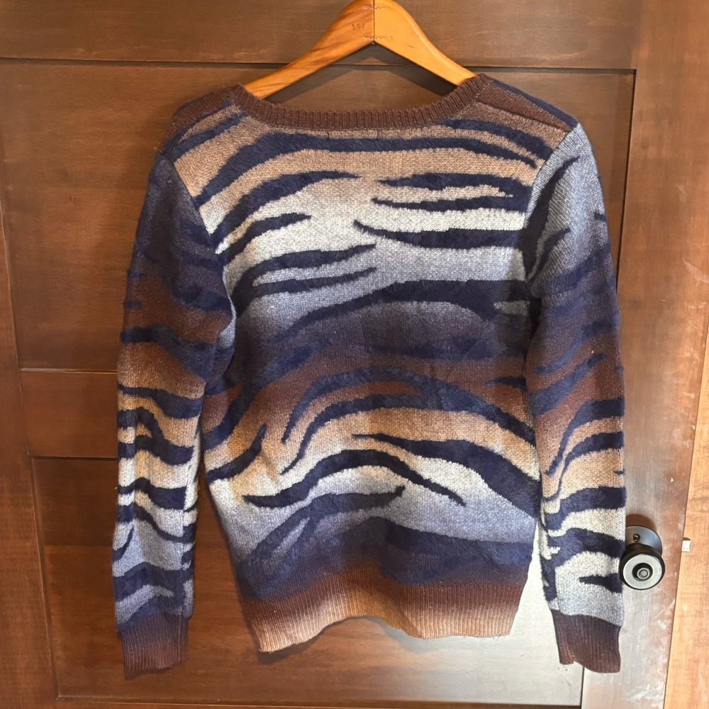 CHARLIE B Blue and Brown Patterned V-Neck Sweater - Picture 4 of 4